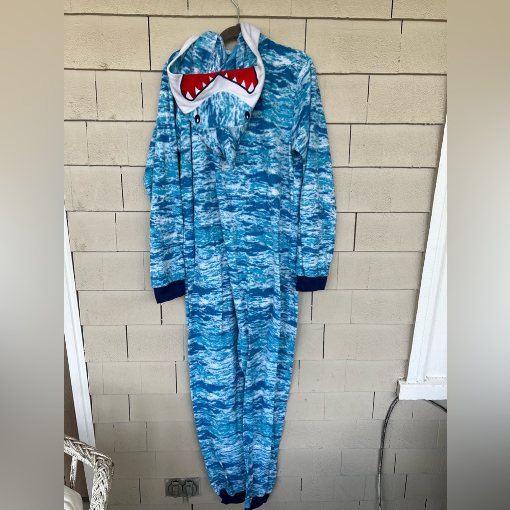 Carters shark fleece zip up pj’s size 16